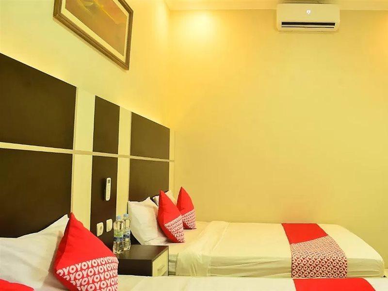 Oyo 816 The So Hotel Cijulang Exterior photo
